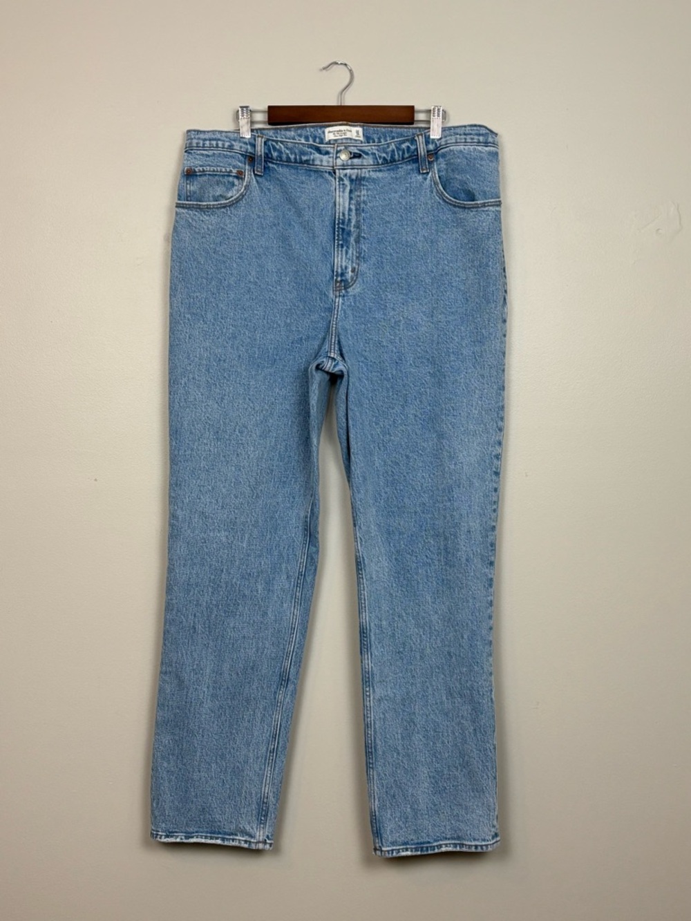 Abercrombie & Fitch Jeans Womens 34 Blue The 90's Straight Ultra High Rise Denim